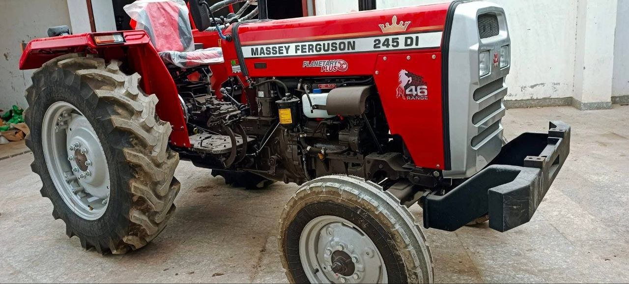 buy and sell Tractor Massey for sell, Tractor massey MF 165 – 58, Available for sell in Alexandria