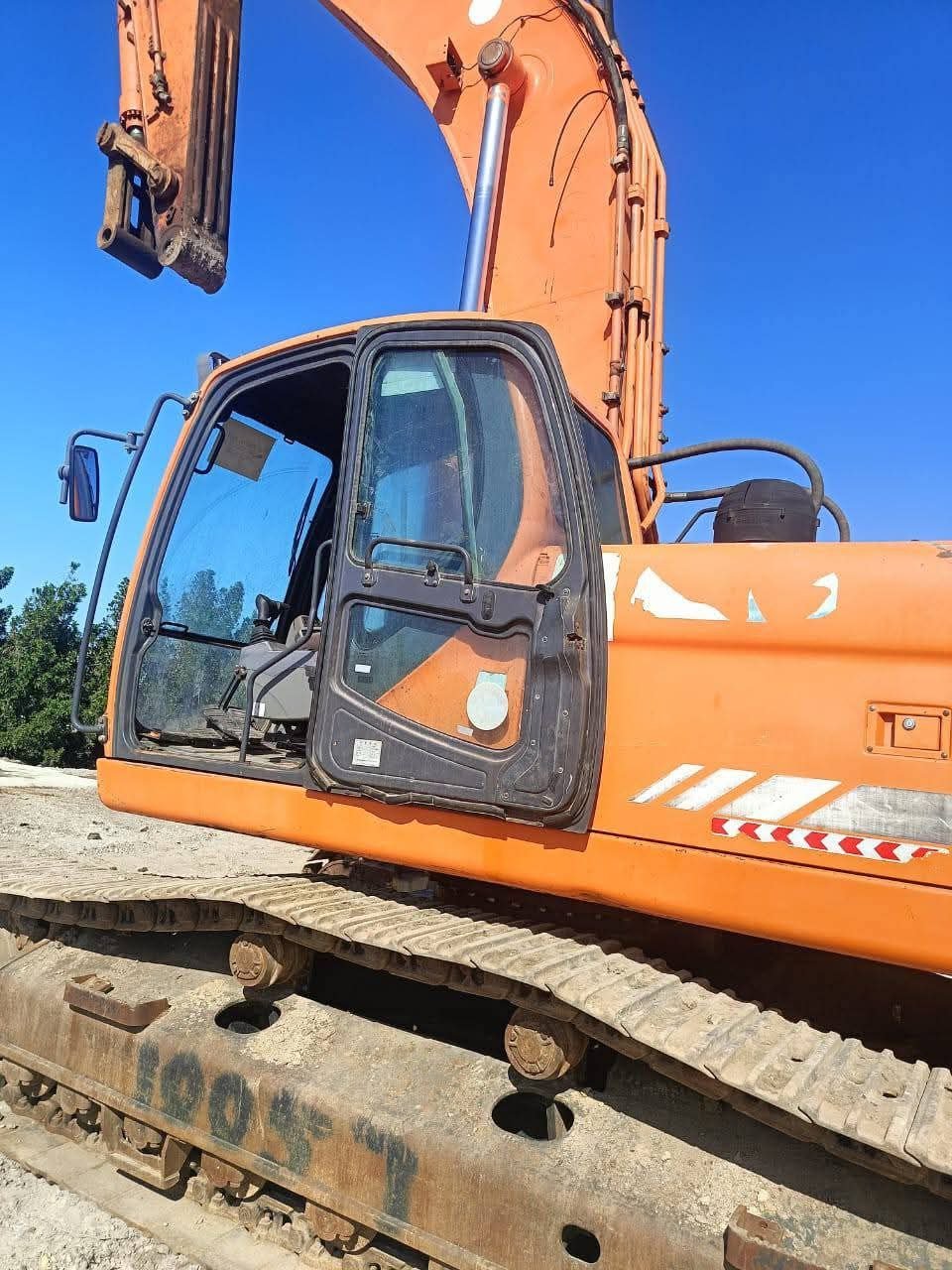 For sell harvester new Holland, TX65, Model 2000, Available in Egypt