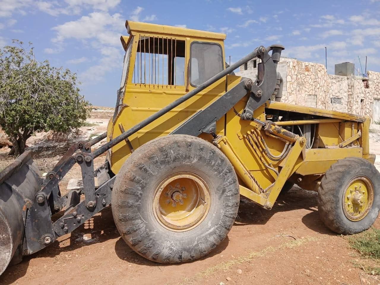 For sell harvester new Holland, TX65, Model 2000, Available in Egypt
