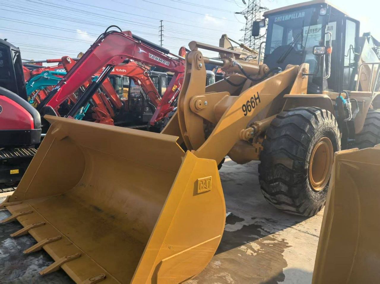 For sell harvester new Holland, TX65, Model 2000, Available in Egypt