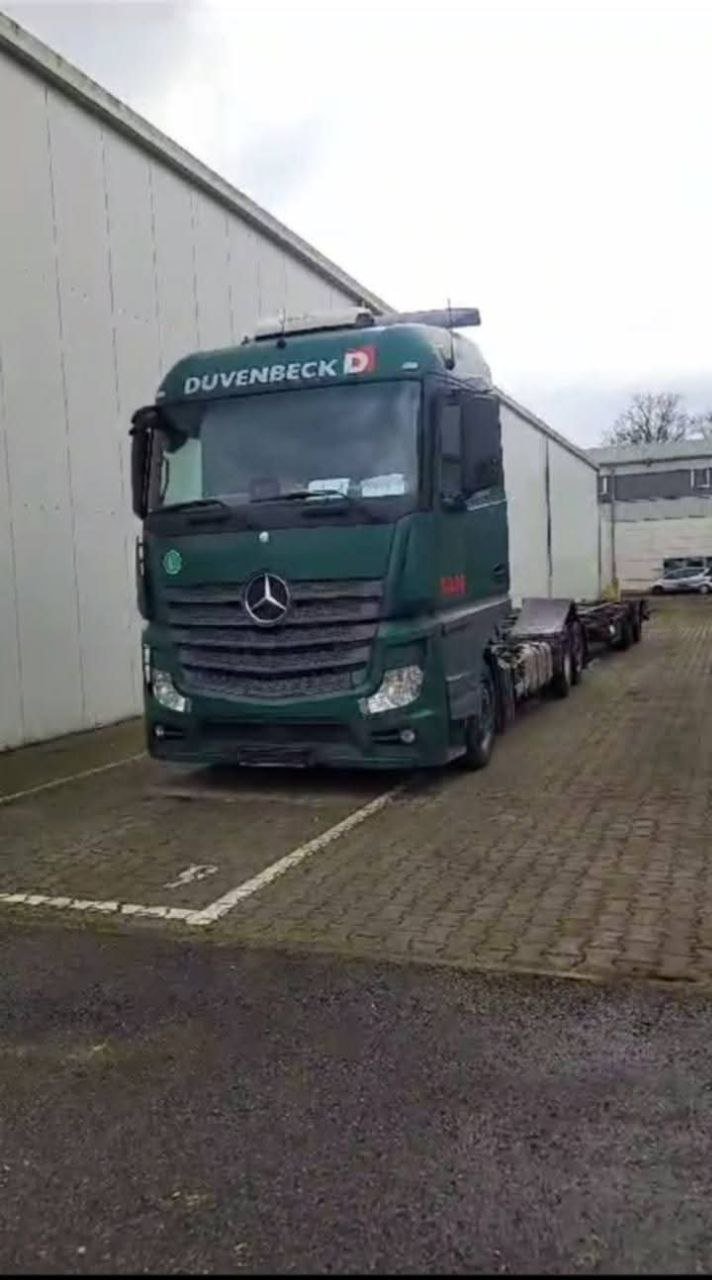 For sell harvester new Holland, TX65, Model 2000, Available in Egypt