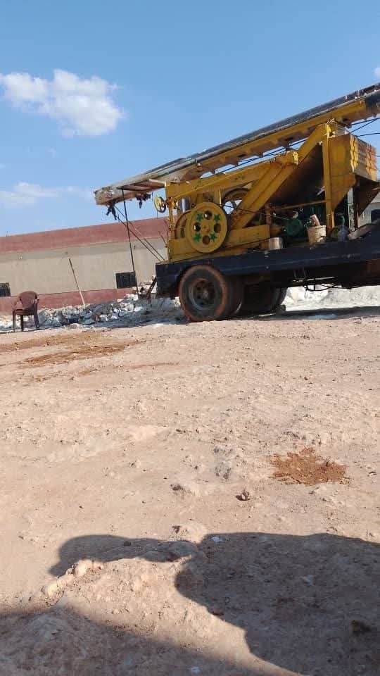 Buy and sell excavators in Egypt, available excavator size 135 with European Fort head and Volvo 50 engine, in excellent condition, available in Assiut