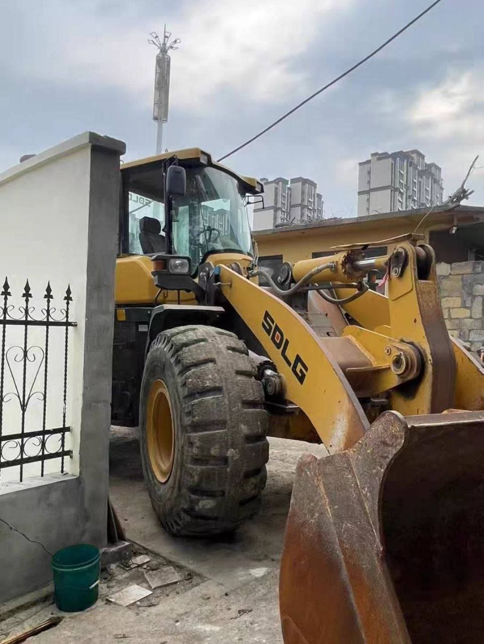 For sell harvester new Holland, TX65, Model 2000, Available in Egypt