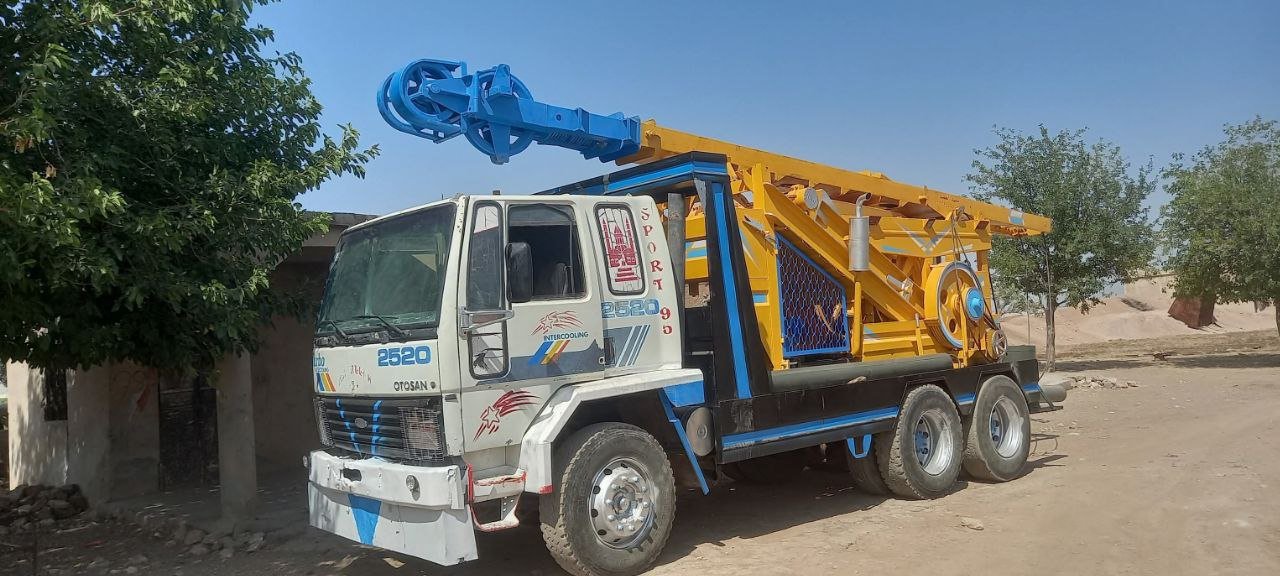 For sell harvester new Holland, TX65, Model 2000, Available in Egypt