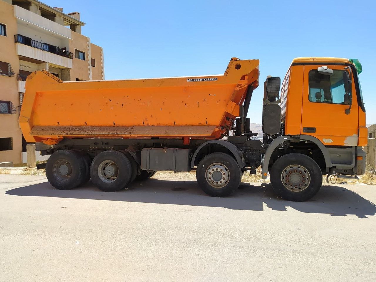 For sell harvester new Holland, TX65, Model 2000, Available in Egypt