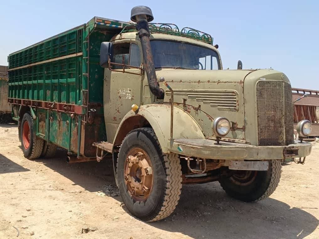 شاحنة نقل مرسيدس ضخمة موديل 56، محرك مرسيدس 24 نظيف، تواجد المنصورة، قاطرات وشاحنات ثقيلة مصر