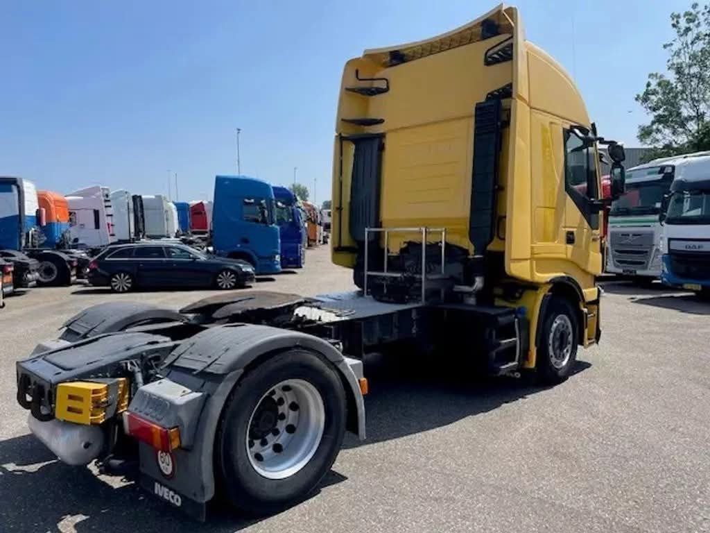 رأس سيارة شاحنة IVECO 460 موديل 2015، 702000 كم، وارد ألماني، تواجد الاسكندرية، سوق بيع الشاحنات في مصر