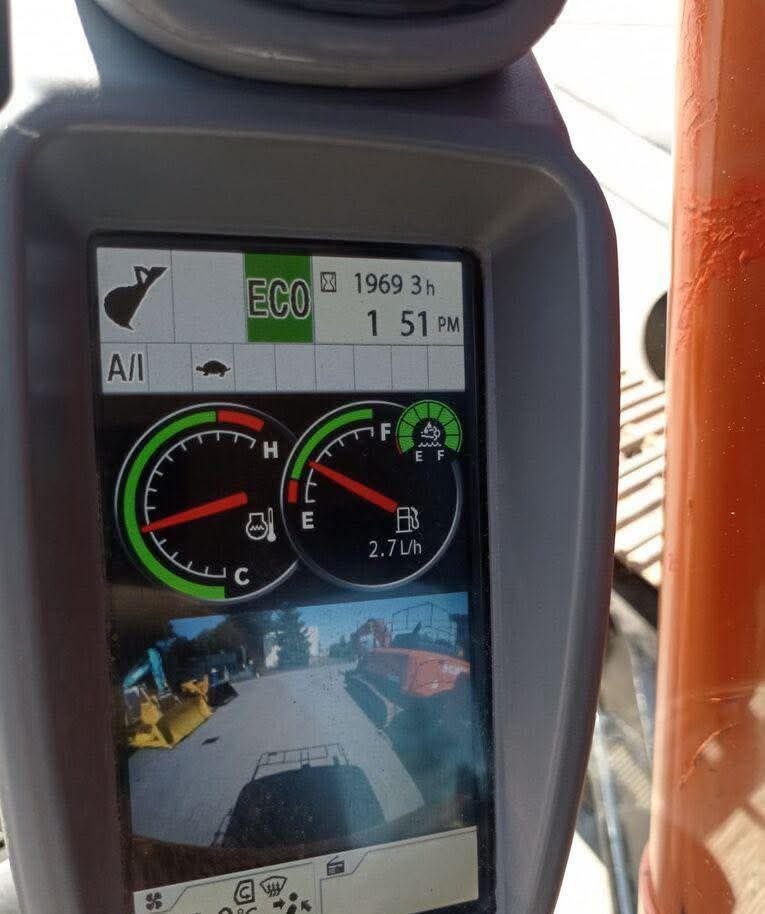 Hitachi 210 excavator in good condition, 2018 model, located in Cairo, largest excavator market in Egypt