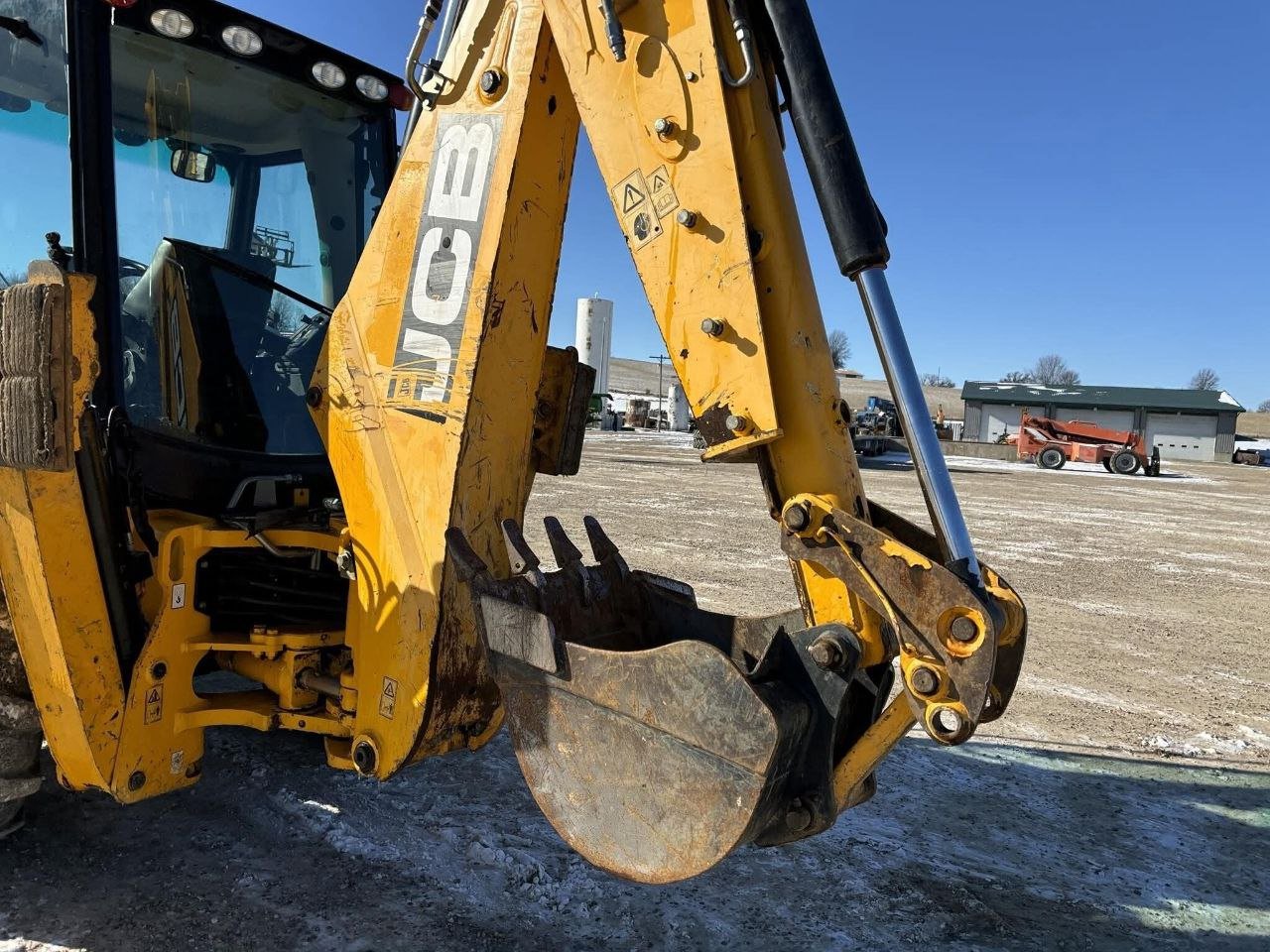JCB loader for sale, 2015 model, located in Ismailia, Ismailia loader market