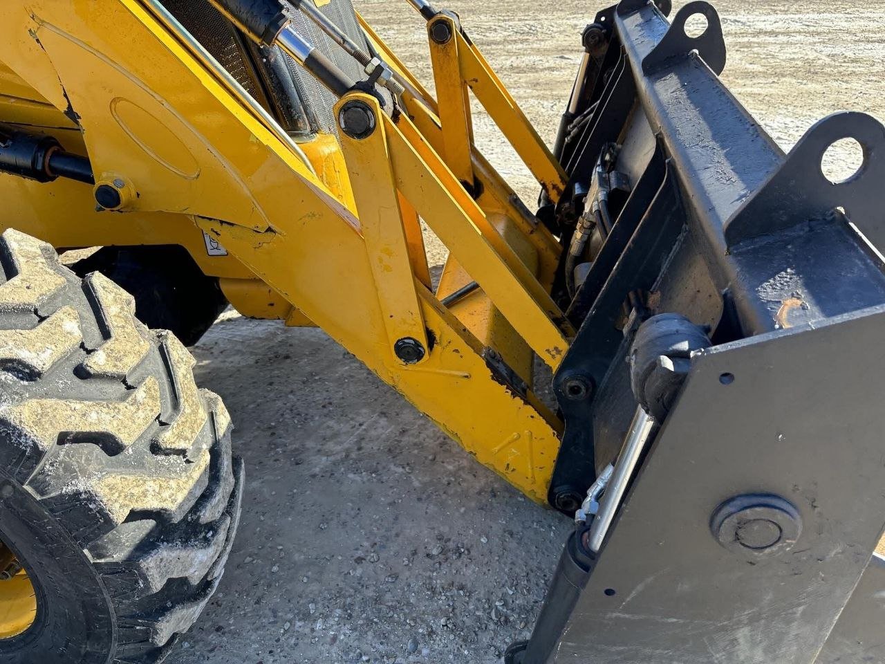 JCB loader for sale, 2015 model, located in Ismailia, Ismailia loader market