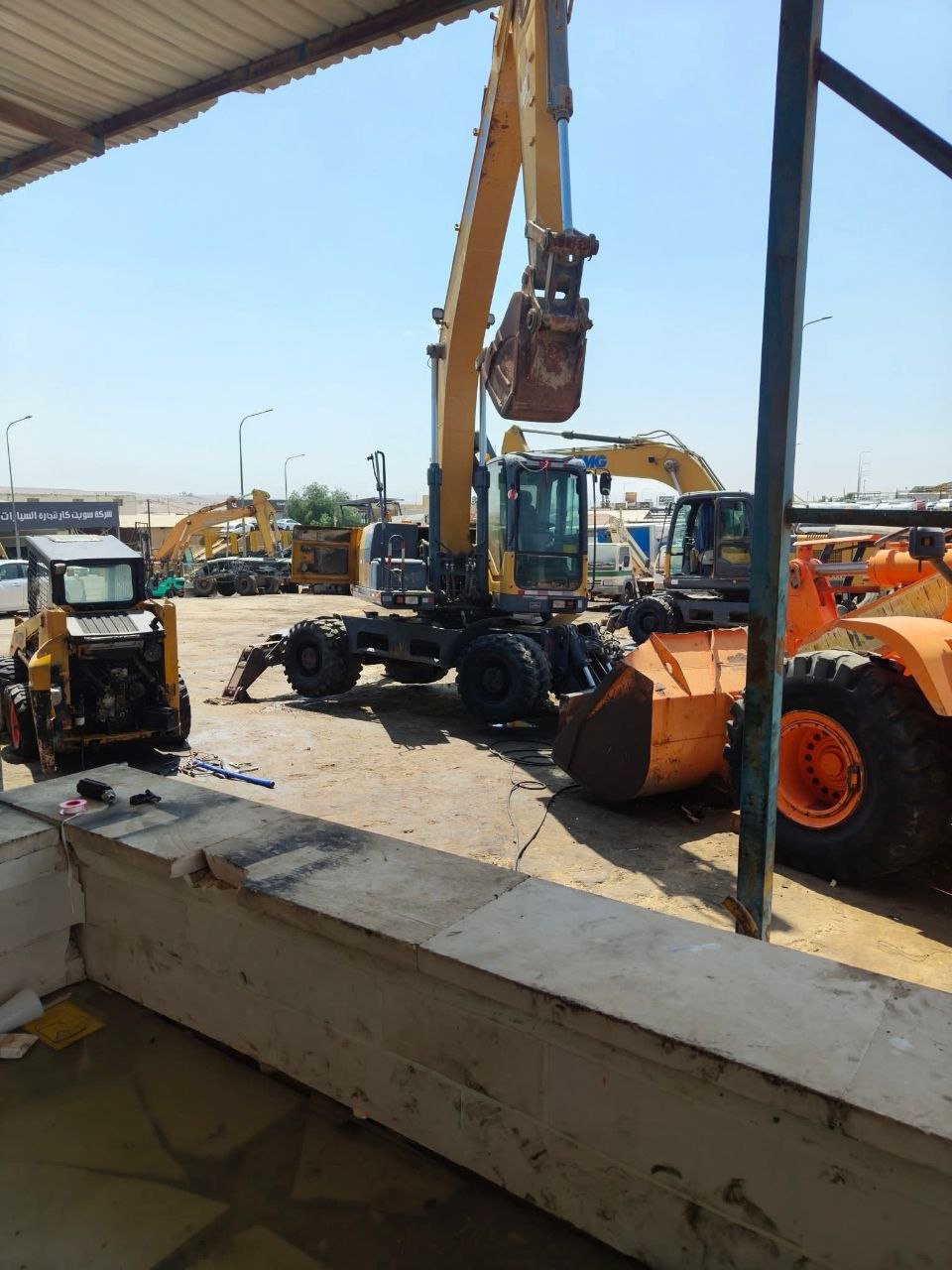 Excavator XCMG 210W Model 2017 Located in Suez in Excellent Condition