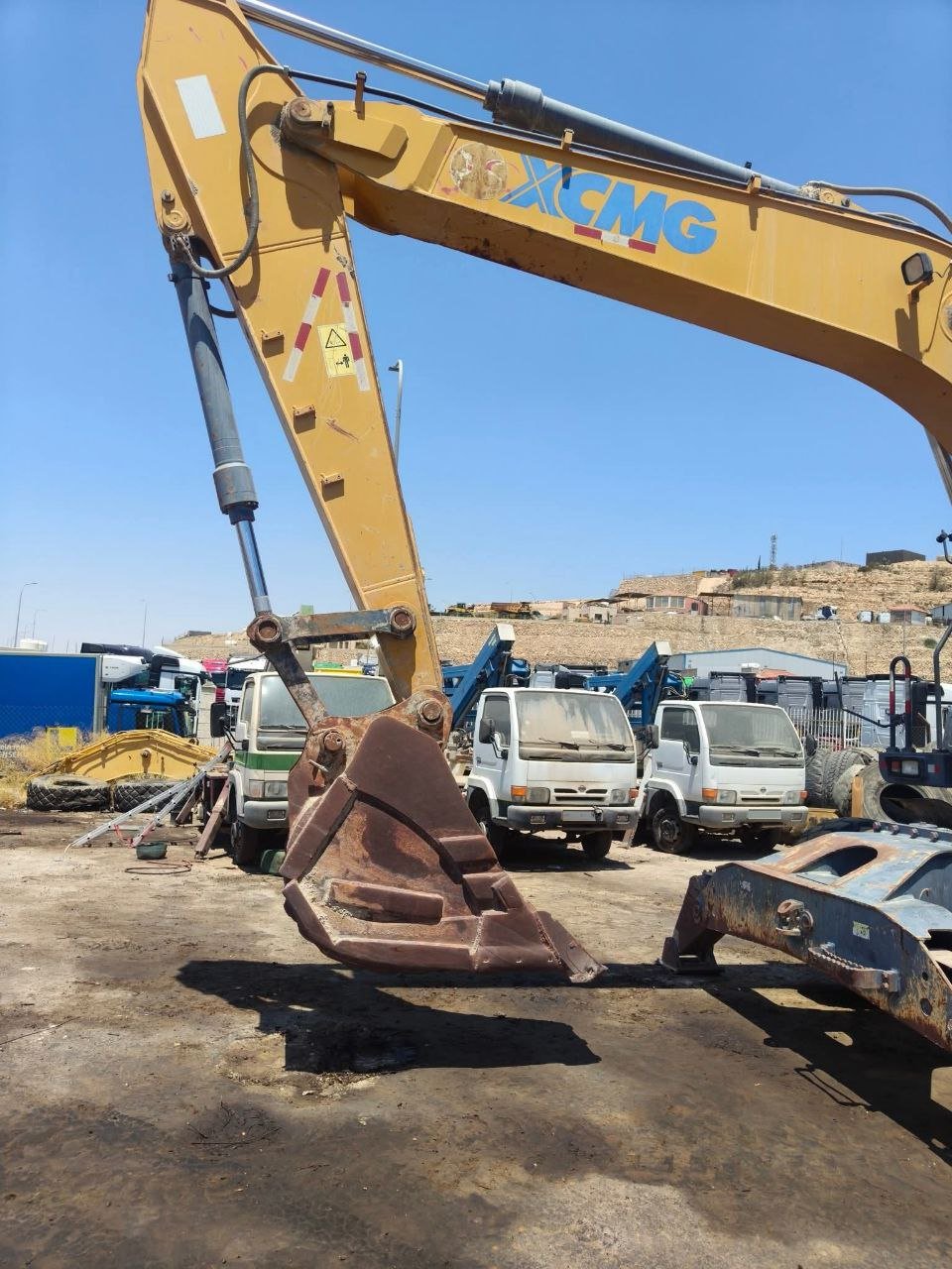 Excavator XCMG 210W Model 2017 Located in Suez in Excellent Condition