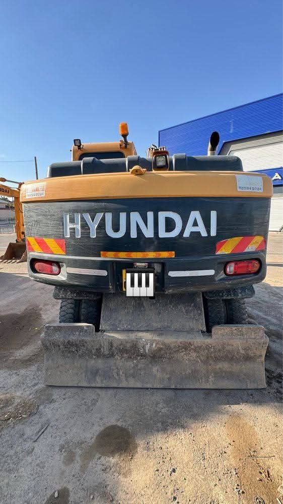 🚜 Hyundai R140W-7 Wheeled Excavator Model 2017 Located in Mahalla al-Kubra