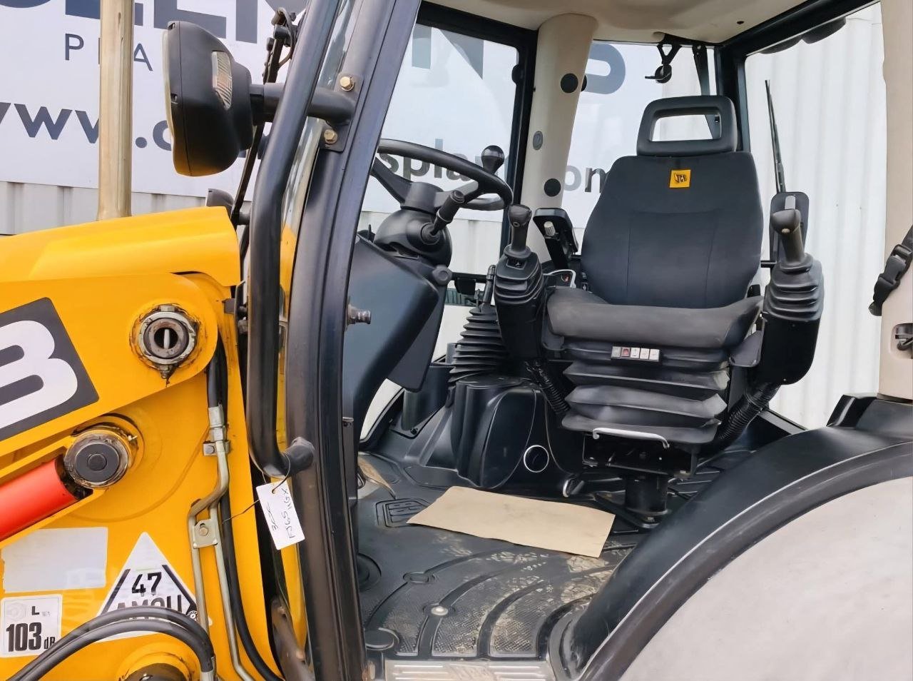 JCB 3CX Loader Model 2015 Location Cairo