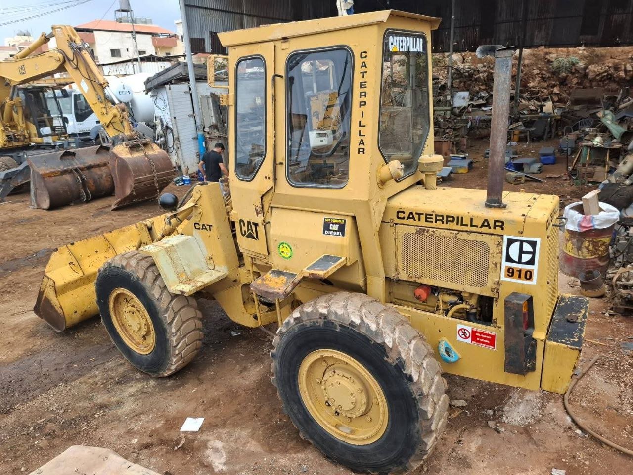 CAT 910 Loader Model 1988 European Import Location Ismailia