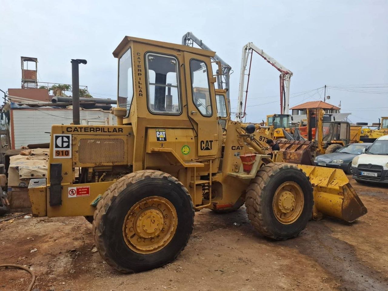 CAT 910 Loader Model 1988 European Import Location Ismailia