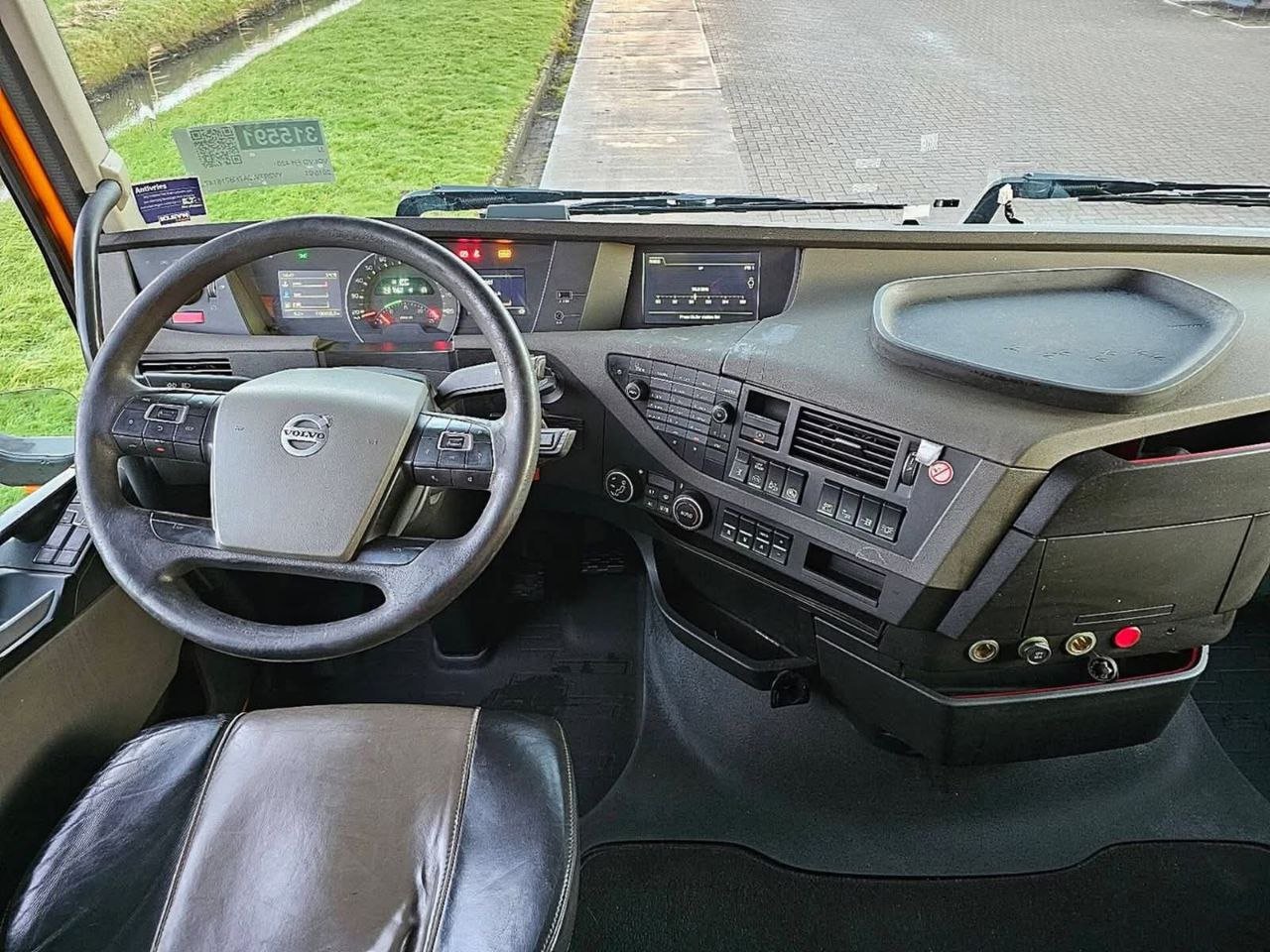 رأس سيارة شاحنة Volvo 420 مديل 2015 وارد أوروبي مجمرك للبيع في الاسماعيليه, بيع وشراء المعدات الثقيلة مصر