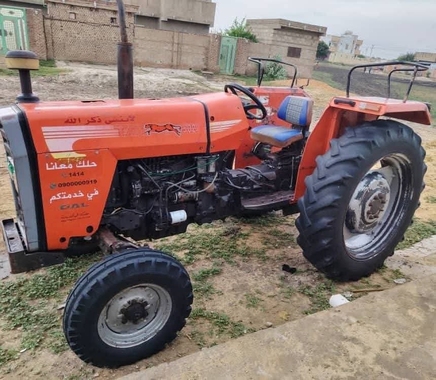 Tractor Model 17 2006 Available in Aswan, Buy and Sell Agricultural Tractors