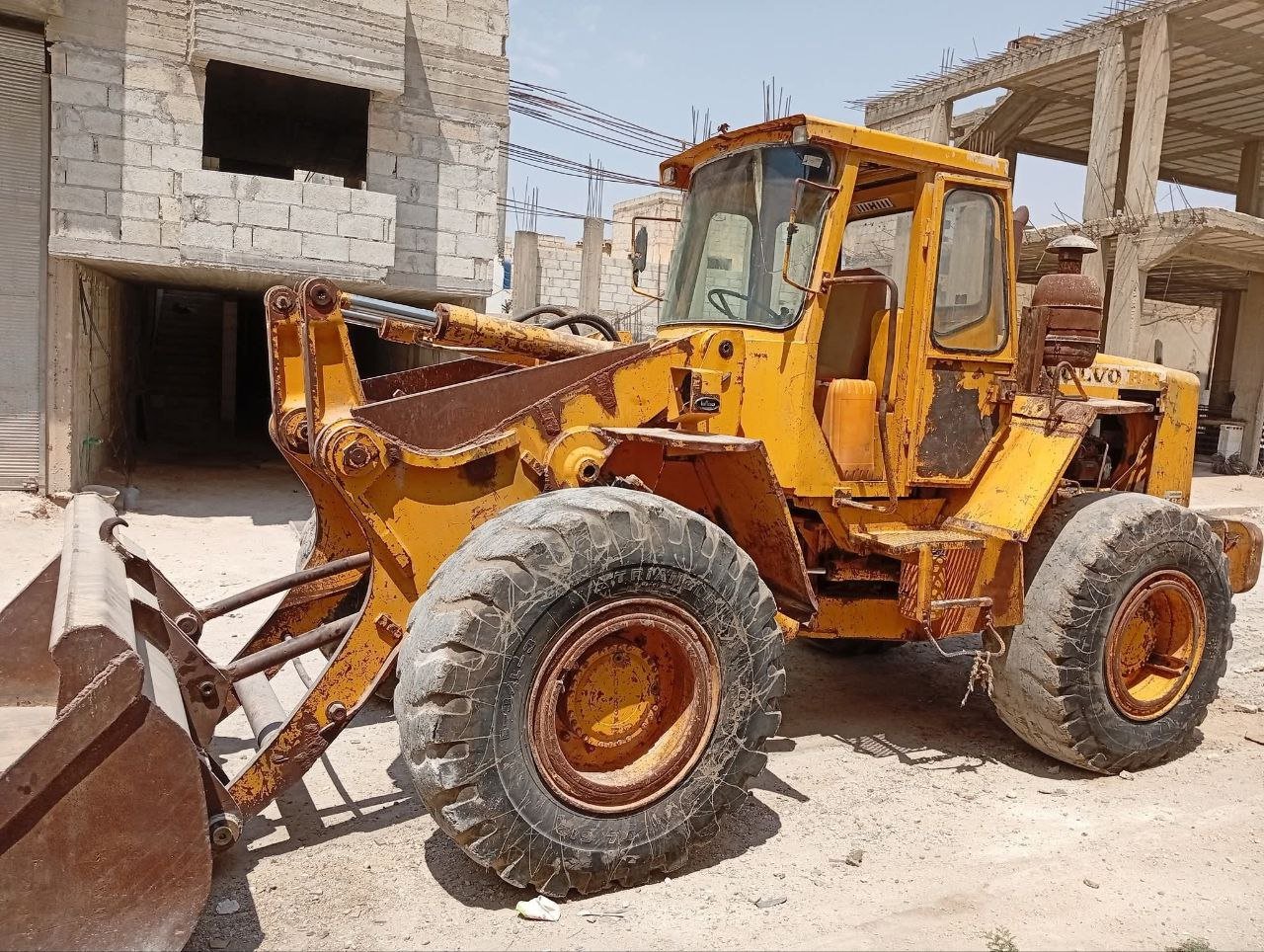 Buy and Sell Loaders in Egypt, Volvo 846 Loader Model 78, Customs Papers, Available in Damietta