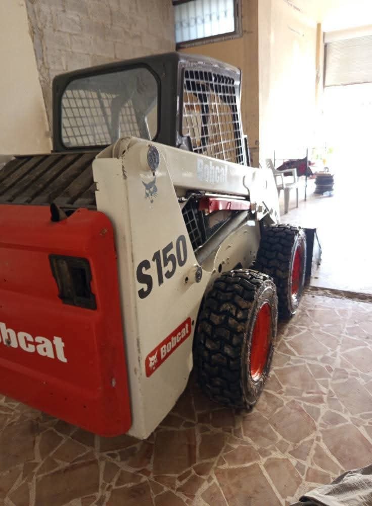 Bobcat S150 with Legal Papers 100% Clean , Available in Alexandria, Buy and Sell Loaders in Alexandria