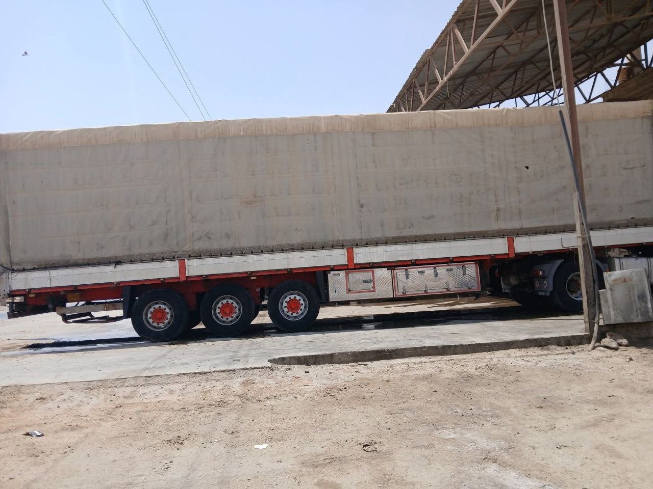Scania Trailer for Sale in Giza, 2005 European Scania Trailer in Agency Condition, Located in Giza, the Largest Arab Market for Heavy Equipment