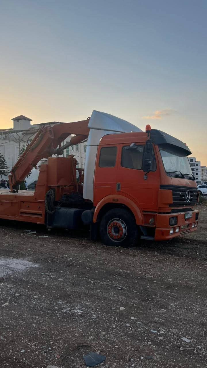 Mercedes Crane for Sale in Damanhour, Mercedes Winch 2683 Model 1980 Located in Damanhour, Cranes for Sale Egypt