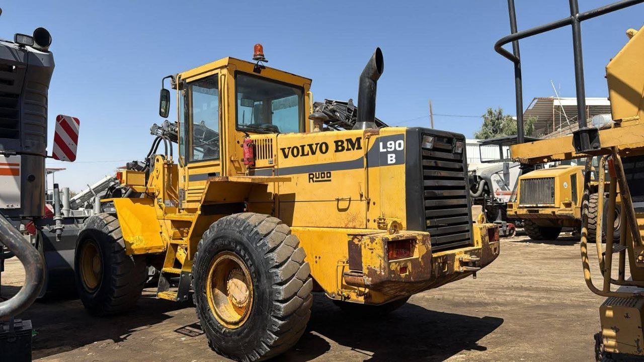 Volvo Loader for Sale in Mahalla al-Kubra, Volvo L90B 1995 Model European Import from Germany, Located in Mahalla al-Kubra