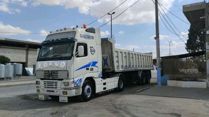Volvo Trailer for Sale in Giza, Volvo Trailer Model 460 1998 Located in Giza, Trailer Market in Egypt