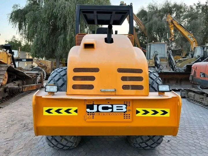 JCB Roller for Sale in Damietta, JCB VM115 Roller Model 2012 Located in Damietta, Heavy Equipment Market in Egypt