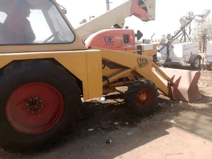 JCB Excavator for Sale in Mansoura, JCB Excavator Model 1998 Located in Mansoura, Heavy Equipment Market in Egypt