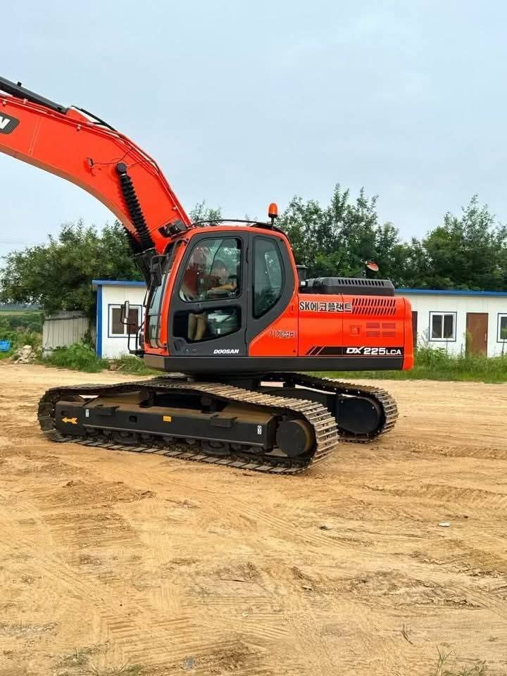 Doosan Excavator for Sale in Aswan, Doosan 225 Model 2024, Located in Aswan, Heavy Equipment Market in Egypt