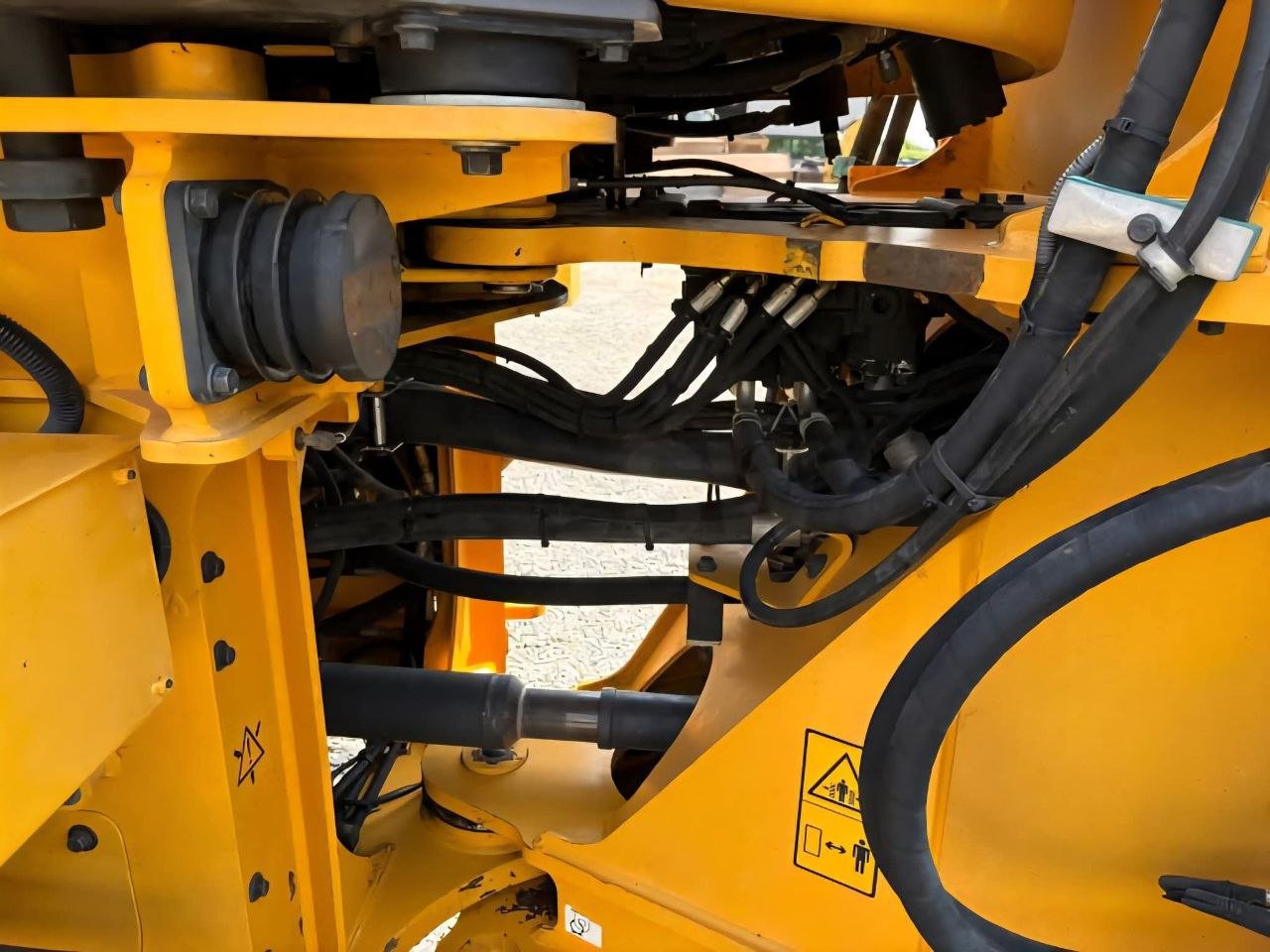 Volvo Loader for Sale in Suez, VOLVO L90, Located in Suez, Heavy Equipment Market in Egypt