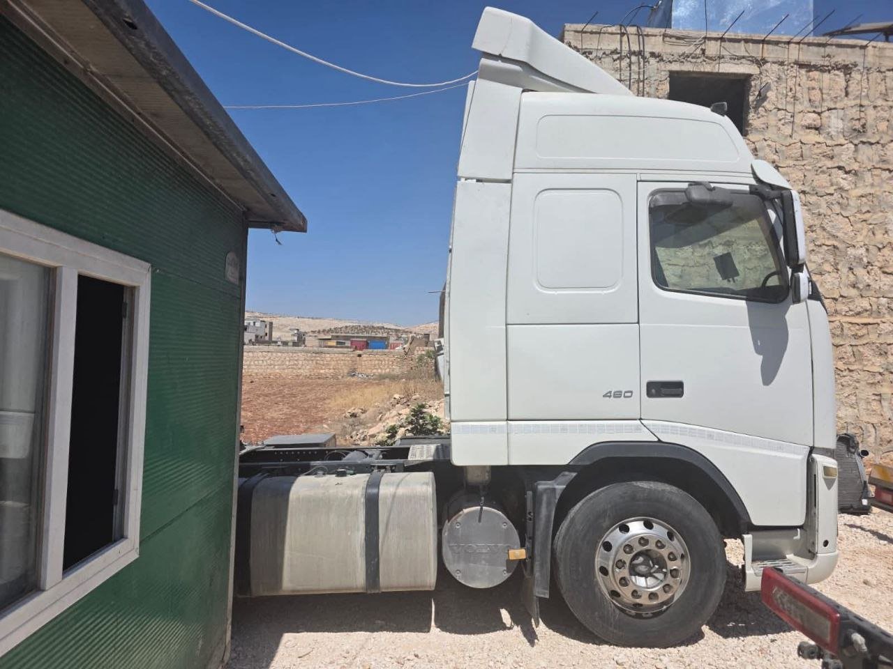 Volvo Truck Head for Sale in Suez, 2005 Volvo FH 460 Updated, Located in Suez, Best Deals on Trucks and Heavy Equipment