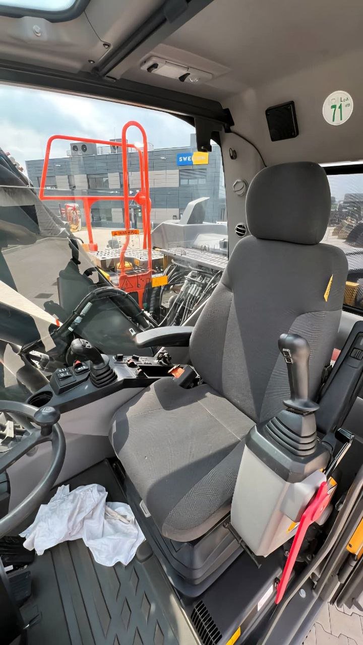 Volvo Excavator for Sale in Cairo, 2022 Volvo EWR130E in Excellent Condition, Located in Cairo, Best Deals on Excavators and Heavy Equipment