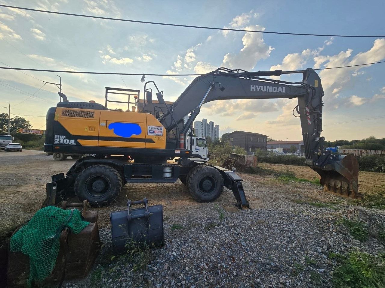 Hyundai Excavator for Sale in Aswan, 2023 Hyundai HW210A Almost New, Located in Aswan, Best Deals on Modern Excavators and Heavy Equipment