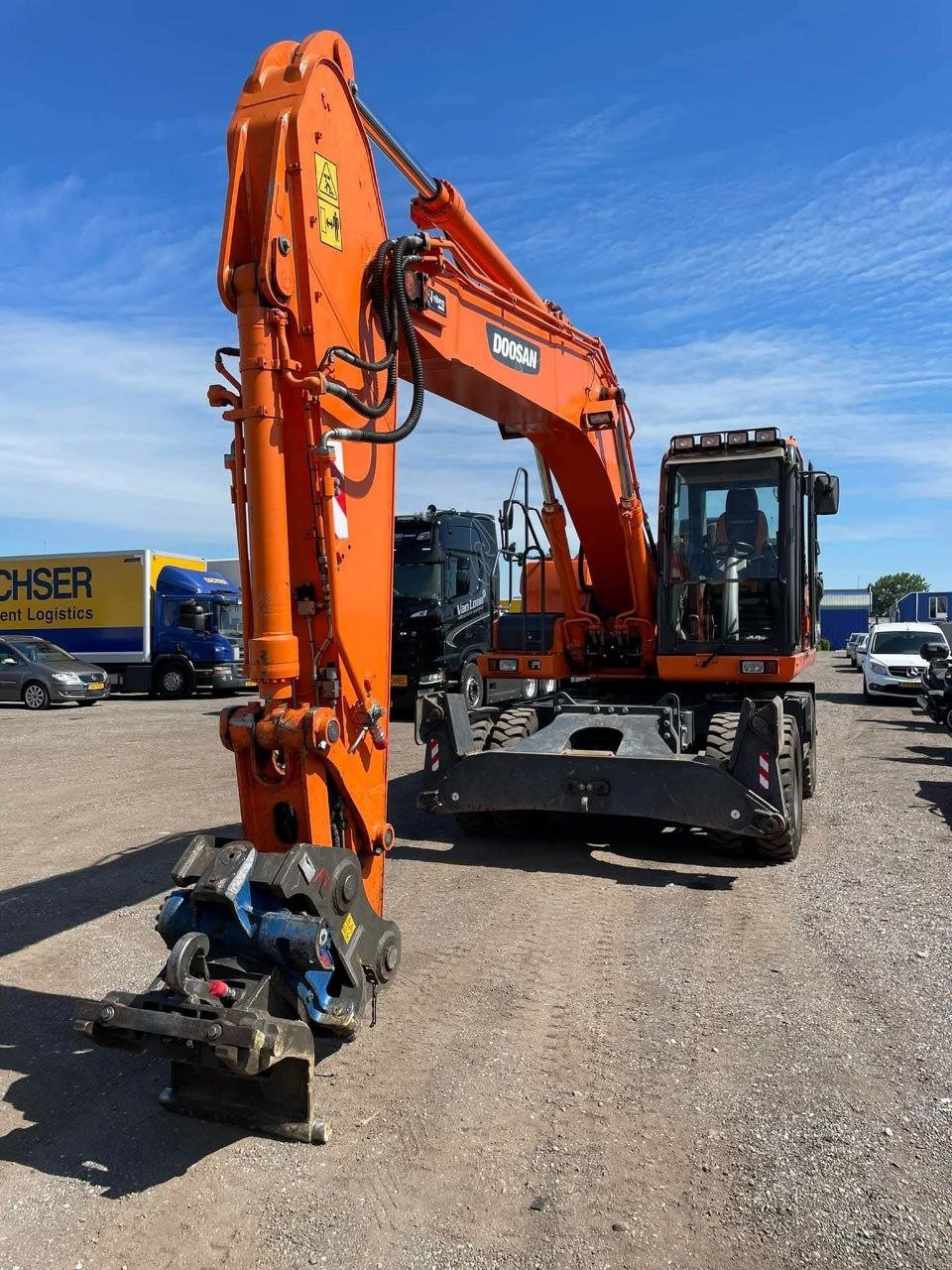 Doosan Excavator for Sale in Cairo, 2015 Doosan DX190W Wheeled Excavator in Excellent Condition, Located in Cairo, Best Deals on Excavators and Heavy Equipment