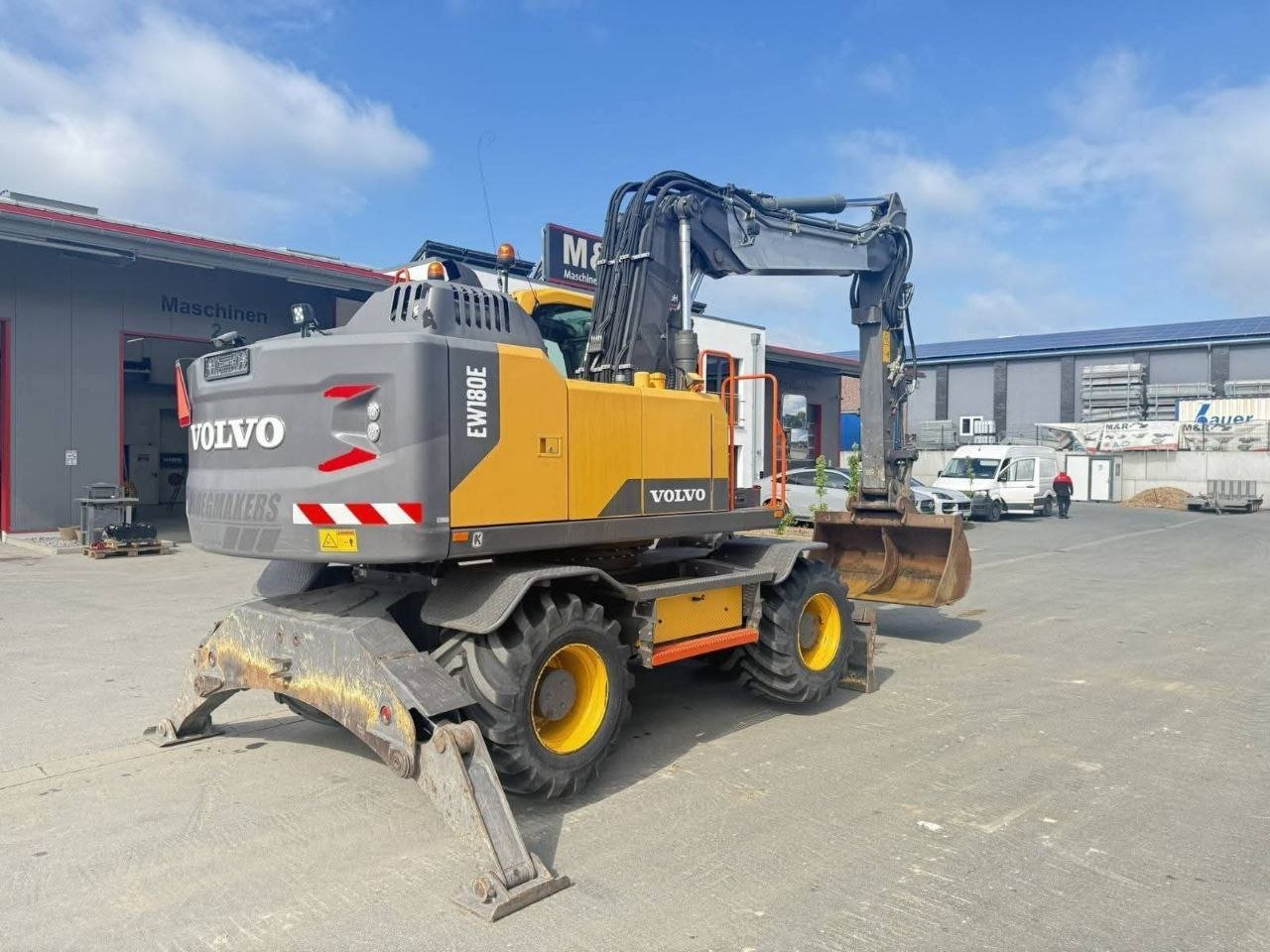 Volvo Excavator for Sale in Cairo, 2016 Volvo EW180 Wheeled Excavator in Excellent Condition, Located in Cairo, Best Deals on Excavators and Heavy Equipment
