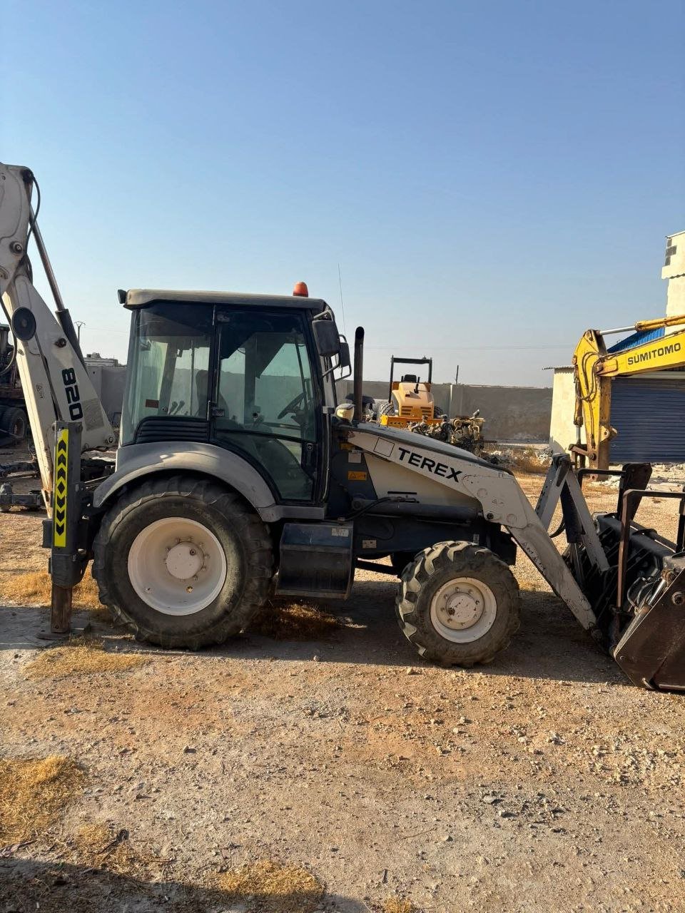Terex Loader for Sale in Egypt, English Terex Backhoe TEREX 820 Model 2008 Available 4 Units Located in Qalyubia, Heavy Equipment Market in Egypt