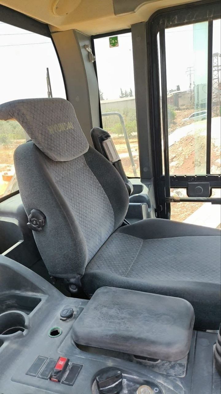 Wheel Loaders for Sale in Egypt, Hyundai 770 Loader 2018 Model in Excellent Condition, Located in Giza, Best Heavy Equipment Deals