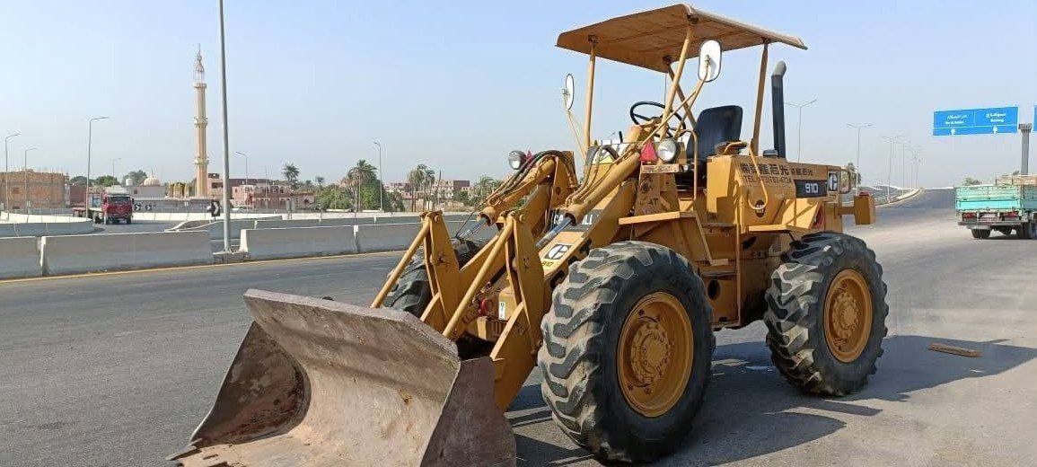 للبيع تركس كاتربلر 910 سوبر موديل 1989 وارد ياباني، متواجد في القاهرة. يتميز اللودر بقدرة عالية على التحميل والتحمل في مختلف الأعمال، ويُعرف بجودته وقوة أدائه حتى مع الاستخدام المكثف.