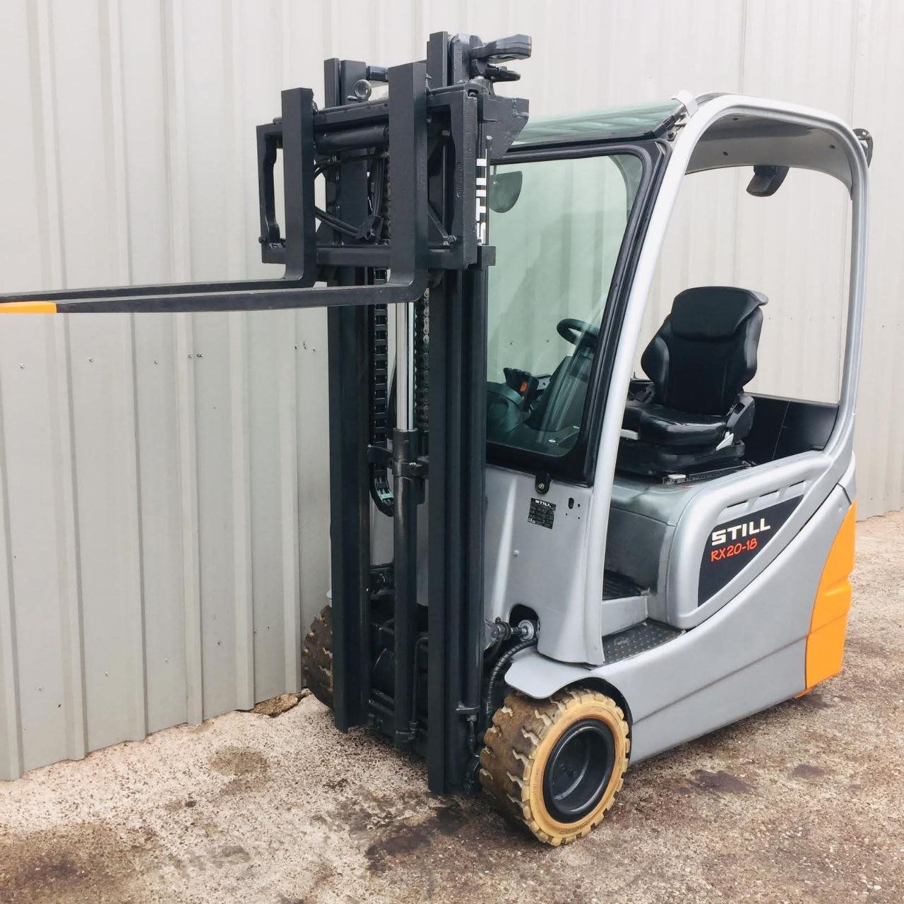 ستافة كهربائية للبيع في مصر، فوركليفت كهرباء STILL RX20-18 ألمانية موديل 2015 بحالة ممتازة، تواجد القاهرة، أفضل أسعار الرافعات الكهربائية والمعدات الثقيلة