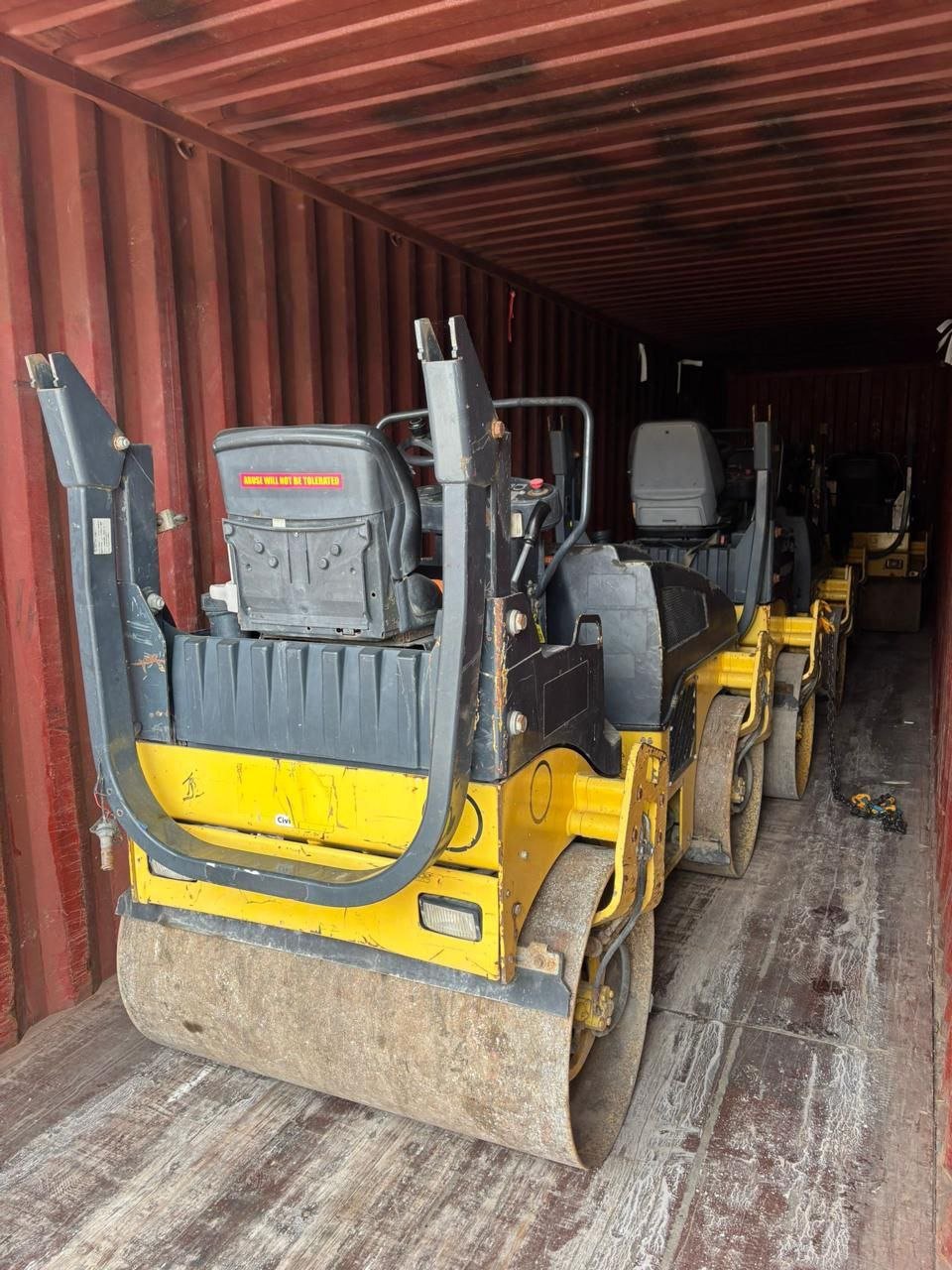 الخدمات التجاريه و الاستيراد من اوربا إلى مصر ودول الخليج العربي