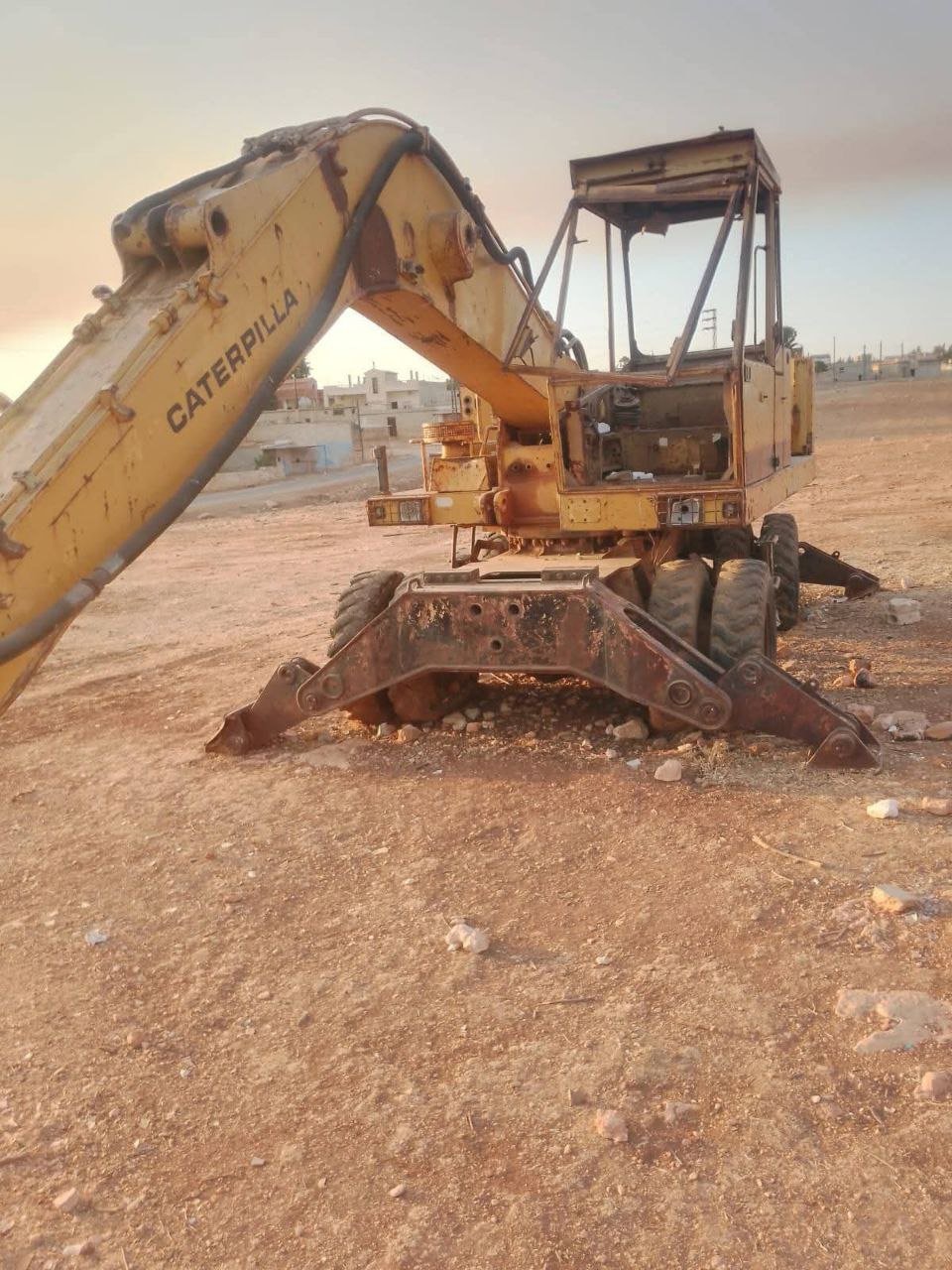 Caterpillar Excavator for Sale in Egypt, Caterpillar 214 2010 Model, Located in Giza, Heavy Equipment Deals