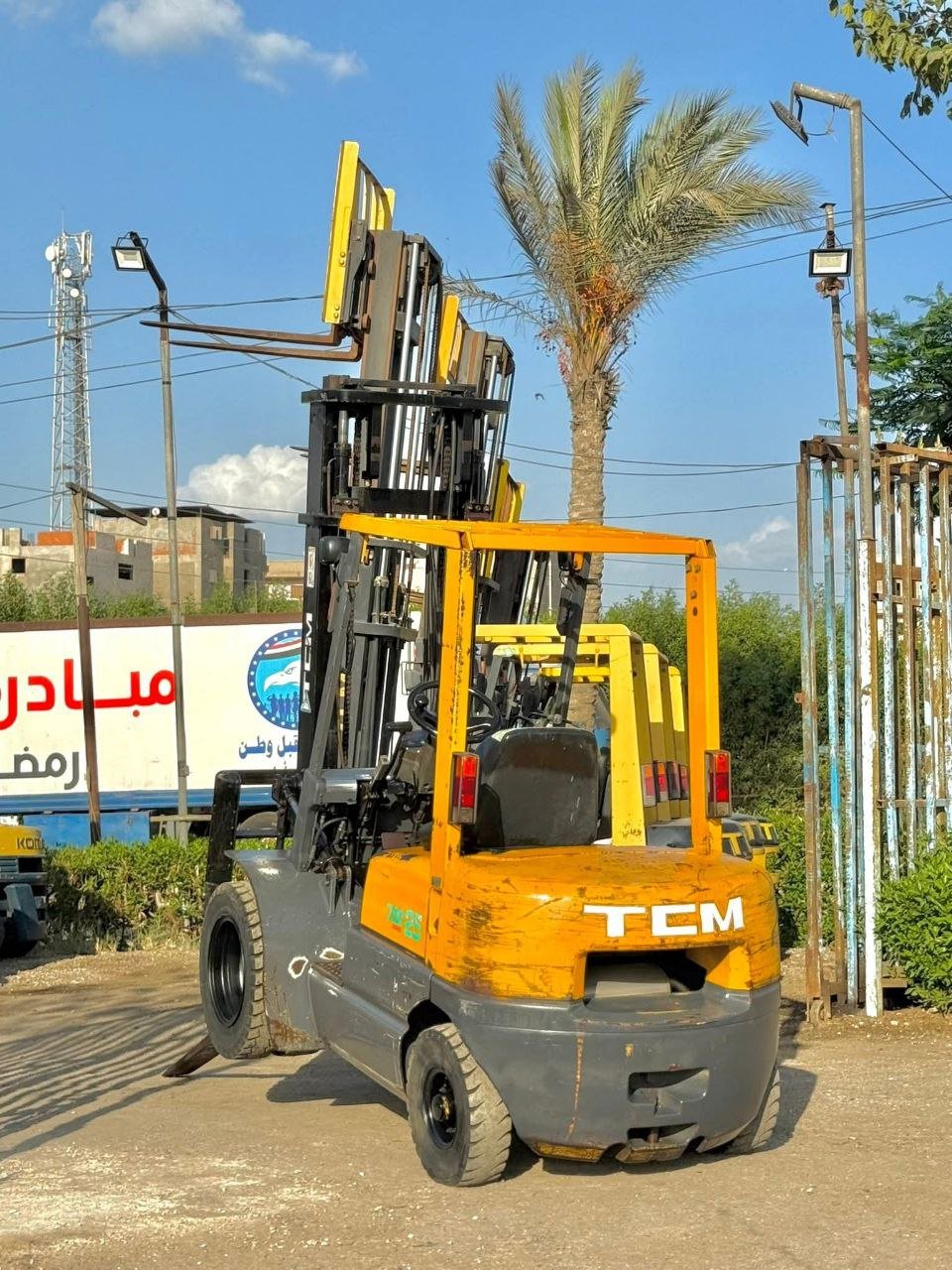 Forklift Tcm for sale in Egypt, Tcm 700 model 2010 located in Cairo, the best site for selling heavy equipment in Egypt.