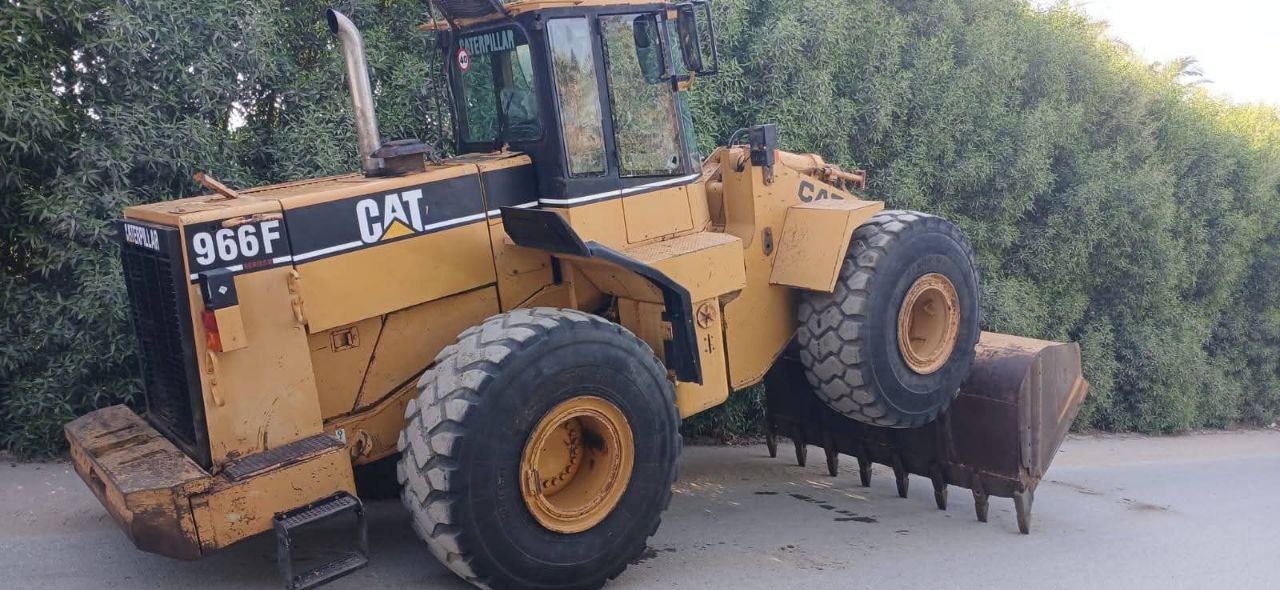Caterpillar loader for sale in Egypt, Caterpillar 960 model 1999 located in Alexandria, the best site for selling heavy equipment in Egypt.