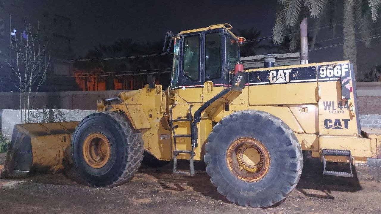 Caterpillar loader for sale in Egypt, Caterpillar 960 model 1999 located in Alexandria, the best site for selling heavy equipment in Egypt.