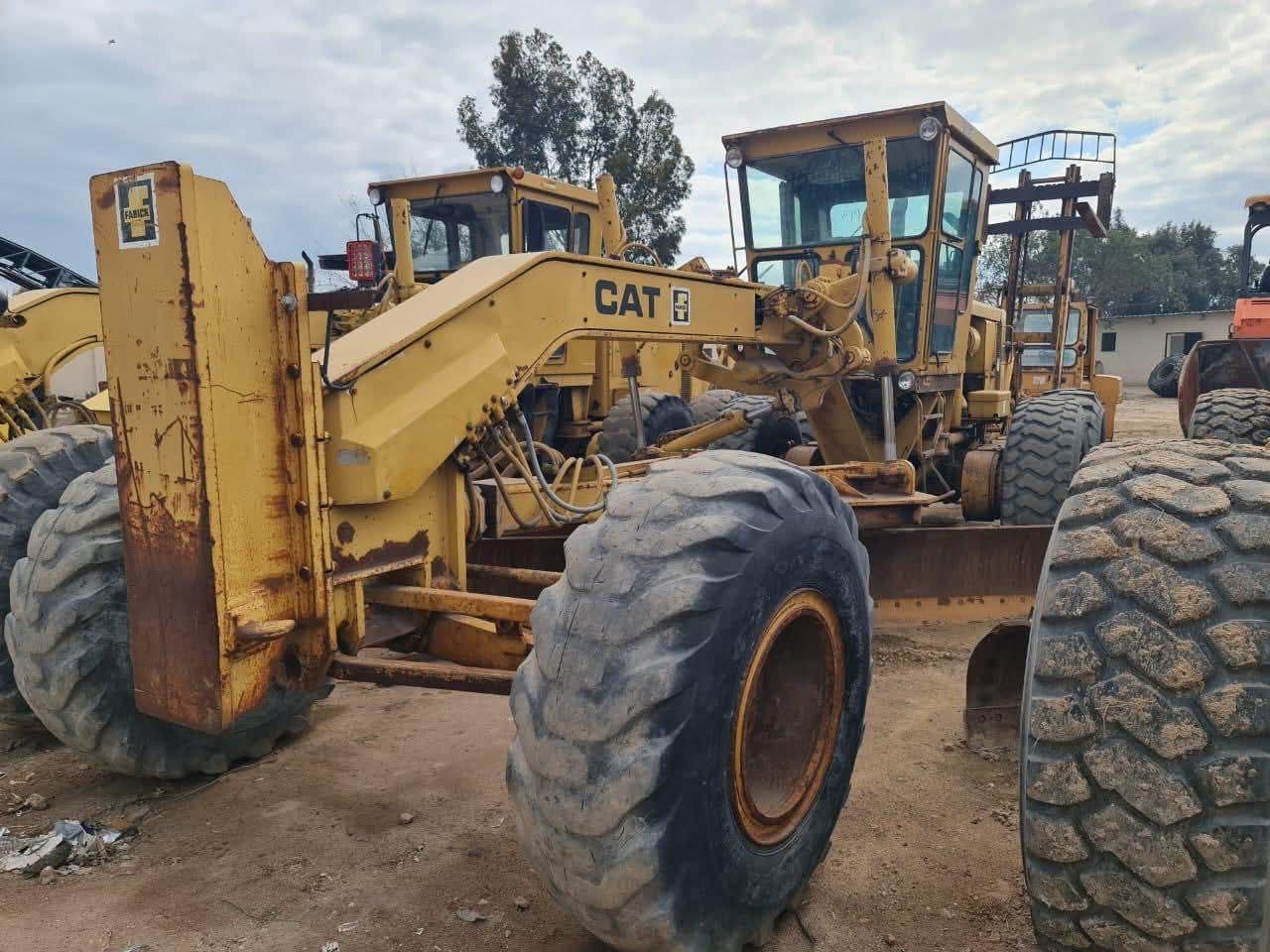 جريدر كاتربيلر للبيع في مصر، كاتربيلر 14G موديل 1986 تواجد القاهرة، افضل موقع لبيع المعدات الثقيلة في مصر