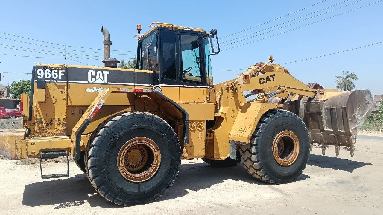 Caterpillar loader for sale in Egypt, Caterpillar 966f model 1997 located in Giza, the best site for selling heavy equipment in Egypt.