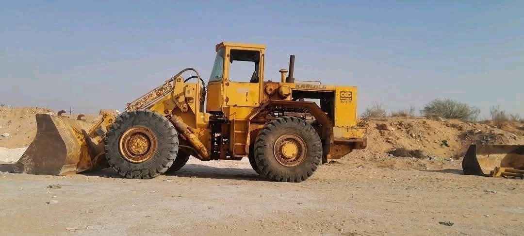 Caterpillar loader for sale in Egypt, Caterpillar 966G model 1998 located in Cairo, the best site for selling heavy equipment in Egypt.