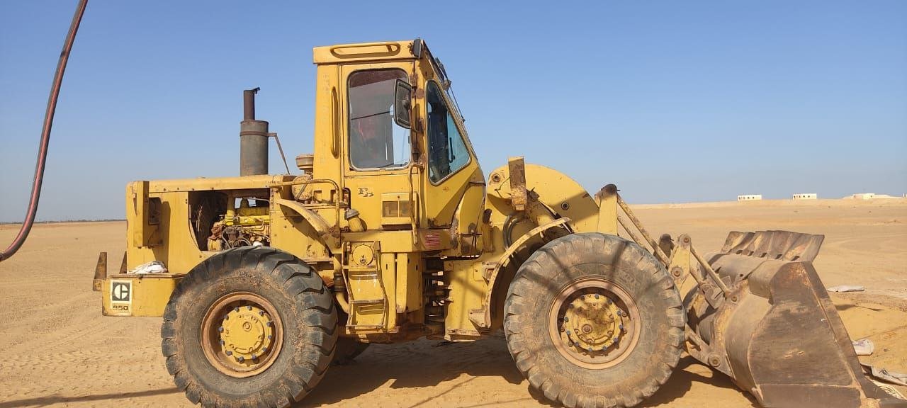 Caterpillar loader for sale in Egypt, Caterpillar 966G model 1995 located in Cairo, the best site for selling heavy equipment in Egypt.